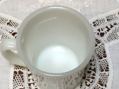 画像3: ＊アンカーホッキング  ミルクグラス  Ｄハンドルマグ　ホワイト　その３