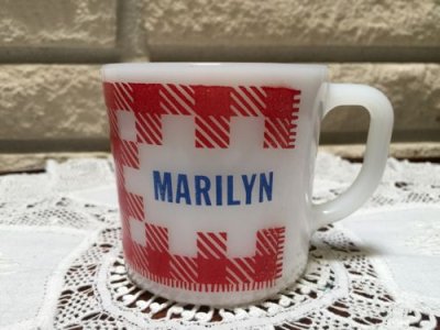画像1: ＊Westfield, Milk Glass Name Mug / Marilyn