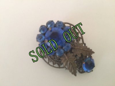 画像2: sold Vintage Blue Rhinestone Fur Clip