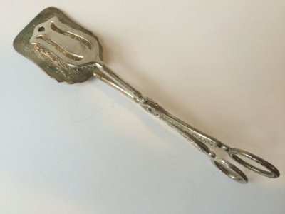 画像5: ビンテージ EPジンク(Electro Plated Zinc)シルバープレート デザート・パイ・サーバー/サラダトング/ブレッドトング