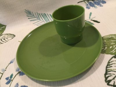 画像1: Vintage Plastic Cup & Dish Green Set
