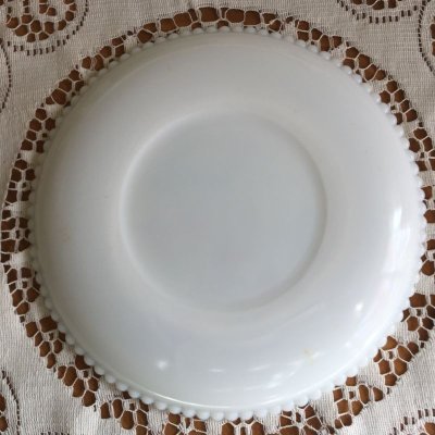 画像4: ウェストモーランド　ミルクグラス　ビーズエッジ 手描きフルーツ　サラダプレート　苺　木製フレーム付