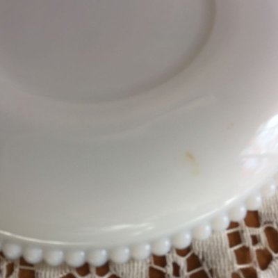 画像5: ウェストモーランド　ミルクグラス　ビーズエッジ 手描きフルーツ　サラダプレート　苺　木製フレーム付