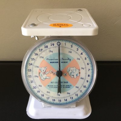 画像2: ビンテージ　アメリカン・ファミリー・ナーサリー・スケール　1960年代のアナログ秤　オンス-ポンド/グラム-キロ計量　made in USA