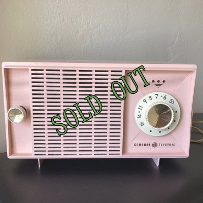 画像1: sold ビンテージ　1961年　米国ゼネラル社　ＦＭ／ＡＭラジオ　ピンク　ジャンク（ディスプレー用）