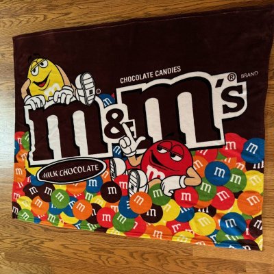 画像2: ＊　M&M's ブラウン・ブランケット　2013年