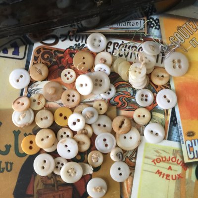 画像8: スーパービンテージ黒い缶とスーパービンテージボタンアソートのセット