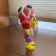 画像2: ＊　コレクタブル　米国マクドナルド・ハッピーセットトイ カクタスプラントフリーマーケット バーディー 2022年 (2)