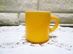 画像: へイゼルアトラス　ざらざら面のミルククラス　黄色のアラーマグ