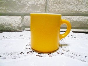画像1: へイゼルアトラス　ざらざら面のミルククラス　黄色のアラーマグ (1)