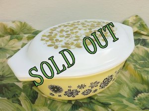 画像1: sold パイレックス　プレスドフラワー　ヴェルデ蓋つきオーバル・キャセロール 1 1/2クウォート（約1.5リットル） (1)