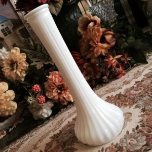 画像1: ビンテージ・フージャー(インディアナグラス・グループ）ミルクグラス花瓶 1970年代〜1980年 (1)