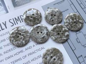 画像1: NEW Vintage Button Gray Stone 7 pc (1)