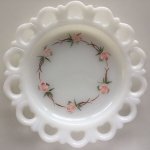 画像: ＊Anchor Hocking, Old Colony, Milk Glass Lace Edge with Pink Flowers Plate