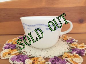 画像1: sold コーニング　ミルクグラス　モーニングブルー　ぽってりカップ (1)