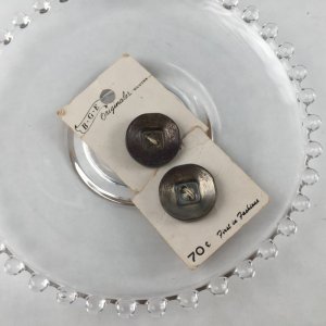 画像2: デッドストック　ビンテージ・メタリック風・ボタン　２個 セット 西ドイツ製 (2)