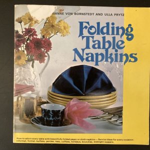 画像1: 洋書　1972年　フォールディング・テーブル・ナプキン (1)