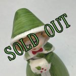 画像: sold ビンテージ　クリスマスベル・グリーンコートの女の子と白い子猫 Jasco 1978年