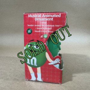 画像2: sold ＊　新品 M&M's グリーン音付き・ライト付き オーナメント 2007年 (2)